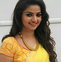 Hot Actress Wallpaper Images In Tamil Photos Pics Stills Telugu Half Saree  Gallery List: Rekha Kannada Actress