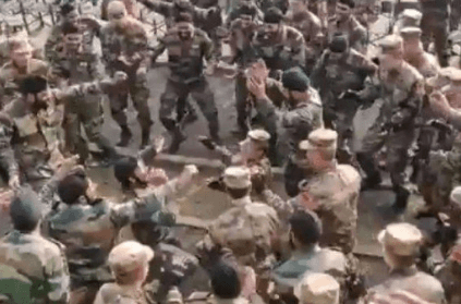 Indian soldiers teach dance steps to Chinese troops