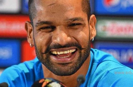 Video of Shikhar Dhawan playing a prank on his teammates from SRH