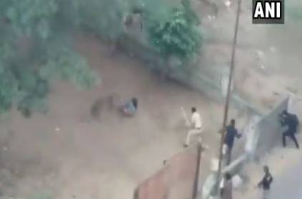 Watch:Leopard enters residential area & attacks people viral video