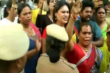 Transgenders protest before actor Kasturi’s residence in Chennai.