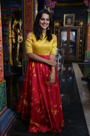 Shraddha Srinath (aka) Shradha Srinath