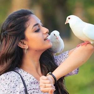 Keerthy Suresh's Miss India Kotthaga Kotthaga song lyric video