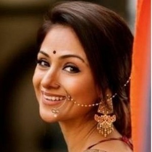 Simran shares her dance video on twitter after a long time.