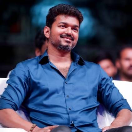 Video of Vijay requesting fans not to chase Video of Vijay requesting fans not to chase