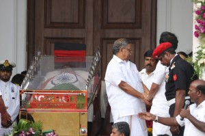 Karunanidhi death: Political leaders and Celebrities pay homage