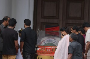 Karunanidhi death: Political leaders and Celebrities pay homage