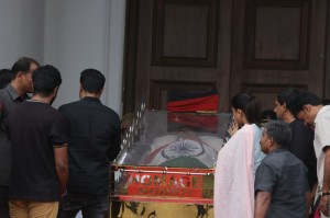 Karunanidhi death: Political leaders and Celebrities pay homage