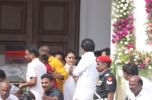 Karunanidhi death: Political leaders and Celebrities pay homage