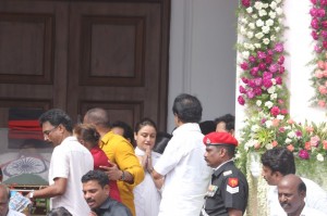 Karunanidhi death: Political leaders and Celebrities pay homage