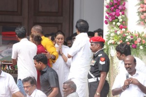 Karunanidhi death: Political leaders and Celebrities pay homage