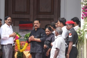 Karunanidhi death: Political leaders and Celebrities pay homage