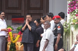 Karunanidhi death: Political leaders and Celebrities pay homage