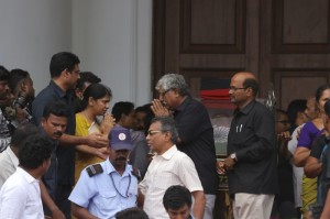 Karunanidhi death: Political leaders and Celebrities pay homage