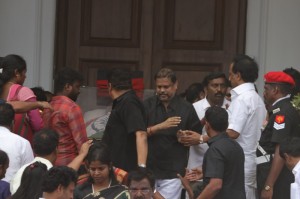 Karunanidhi death: Political leaders and Celebrities pay homage