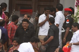 Karunanidhi death: Political leaders and Celebrities pay homage